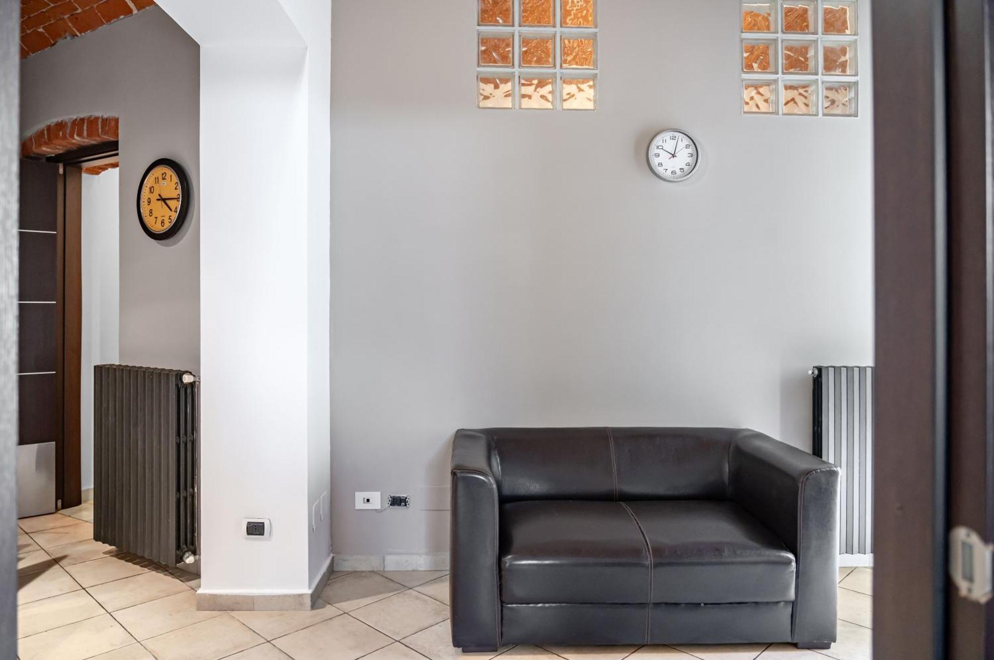 Apartment And Comfy Apartment!